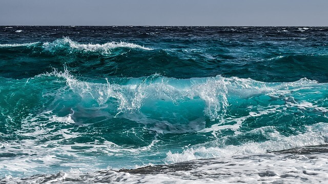cremation ashes in ocean