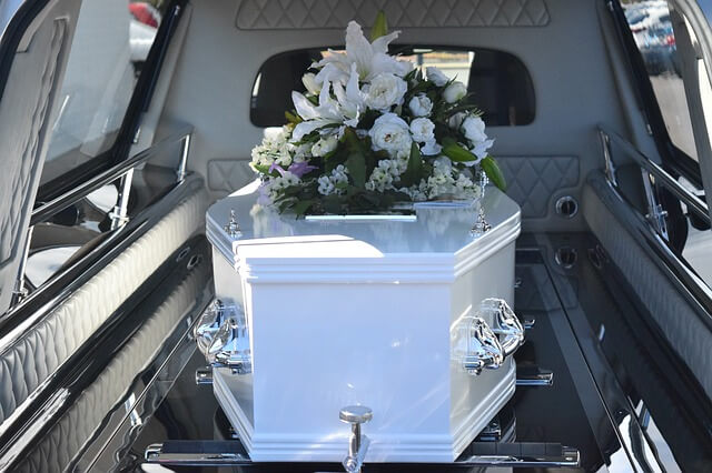do-cremation-ashes-include-coffin
