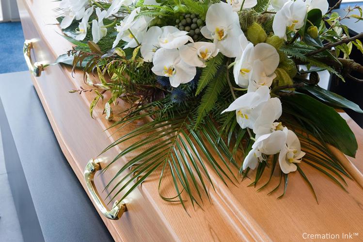 viweing the coffin