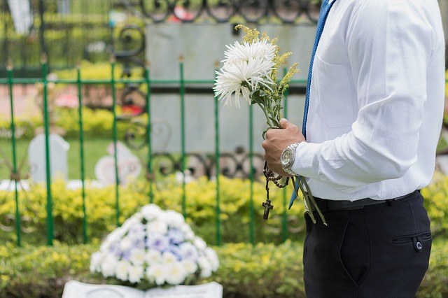 what to do with cremation ashes